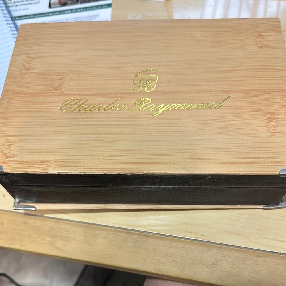 Luxurious Gold and Brown Watch with Timeless Elegance